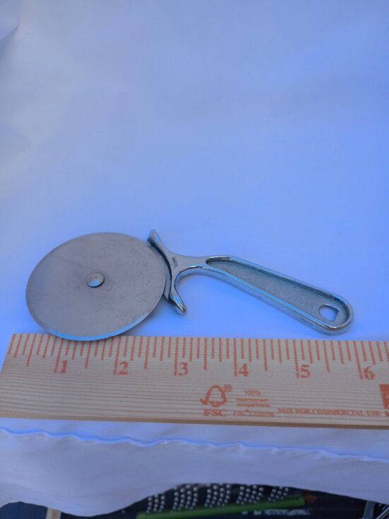 Stainless Steel Kitchen Tool Lot Garlic Press Ice Cream Scoop Pizza Cutter Tongs - Picture 5 of 16